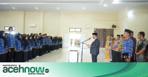 Wabup Aceh Besar Syukri Lantik 71 Pejabat Fungsional dan Ambil Sumpah 507 PNS di Jantho