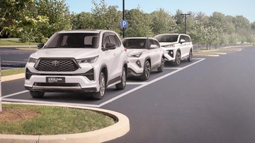 Parkir Paralel Mobil Hybrid Toyota: Prosedur Khusus yang Jarang Diketahui Pemilik