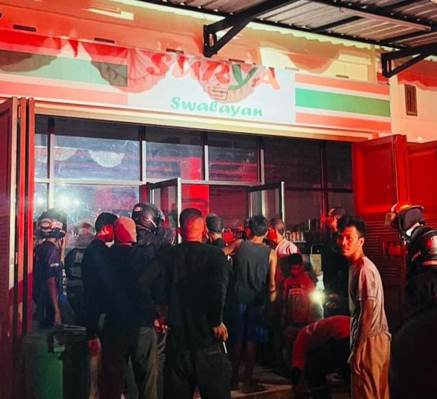 Kebakaran di Swalayan Surya Kendari Hanguskan Barang di Ruko, Kerugian Ditaksir Capai Rp20 Juta