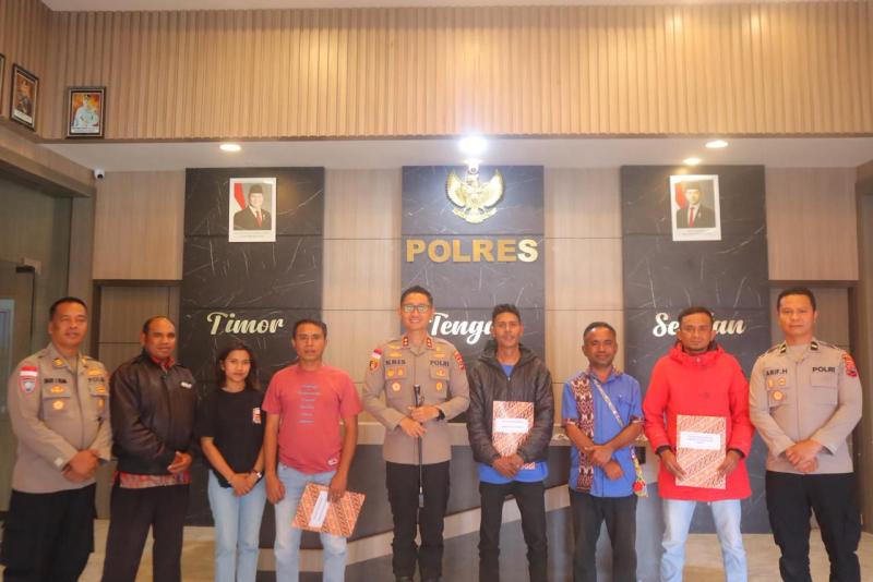 Komunitas Pemuda di TTS Batal Ikut Karnaval HUT RI demi Sumbang Rp 23 Juta untuk Korban Gempa Flores