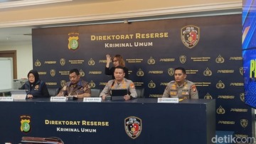 Polisi Tetapkan 45 Tersangka Kerusuhan di DPR, 160 Anak Ikut Diamankan