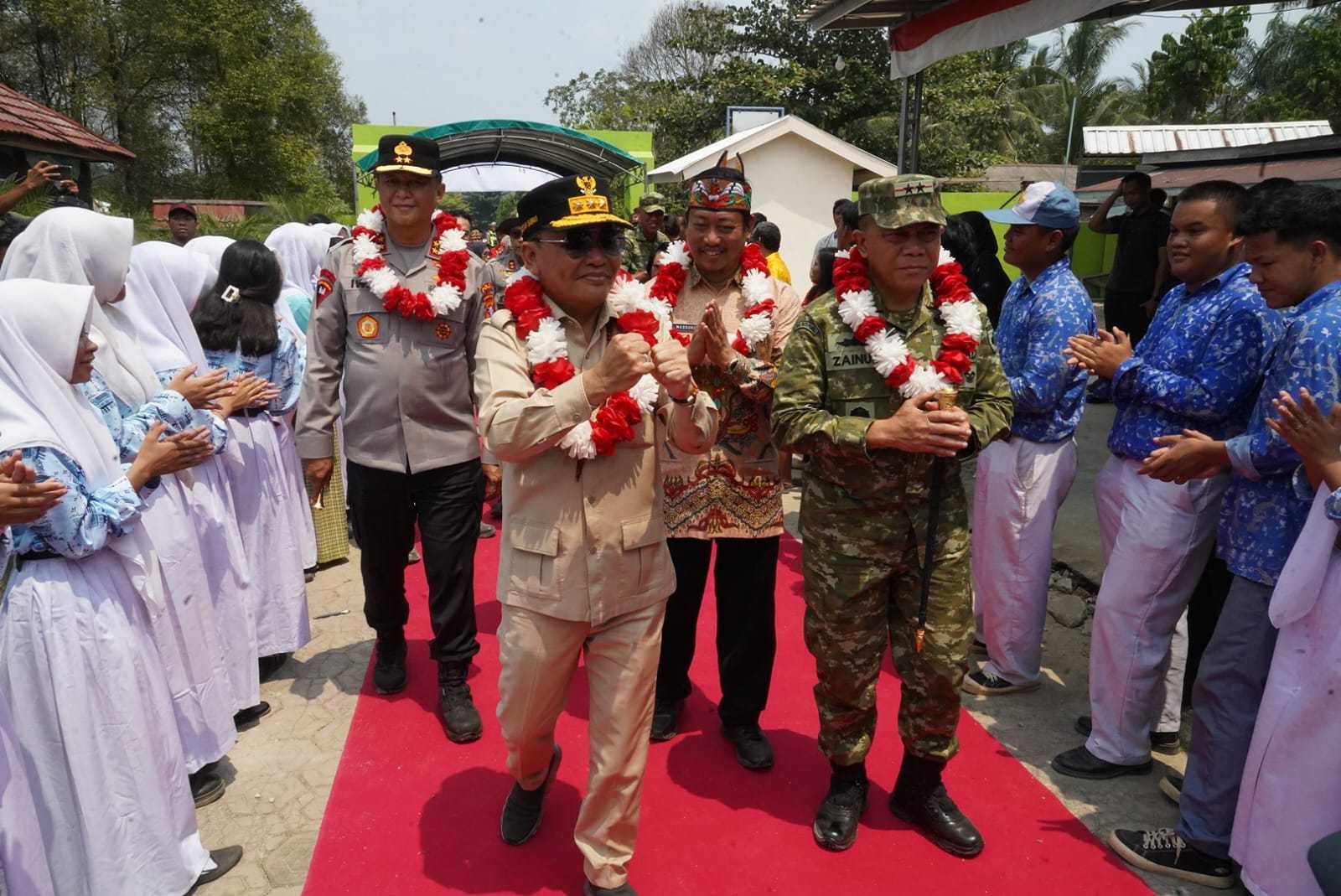 Gubernur Kalteng Agustiar Sabran Tinjau SMAN 1 Balai Riam di Sukamara, 450 Pelajar Ikut Dialog Interaktif