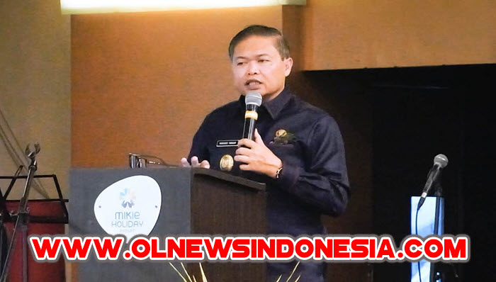 Wakil Bupati Karo Komando Tarigan Ajak 300 Wisudawan STT Pantekosta Jadi Agen Perubahan dan Penjaga Kerukunan Umat