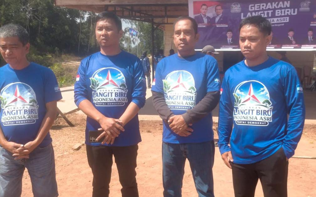Gerakan Langit Biru Demokrat di Toraja Utara: Kader Renovasi Gereja Tandialo dan Aksi Bersih Lingkungan
