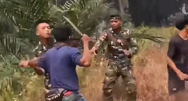 Viral Rekaman Warga SAD Bentrok dengan TNI di Lahan PT SAL Sarolangun