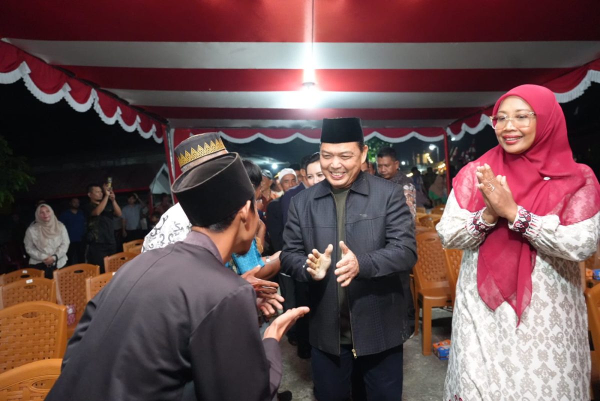 Gubernur Kalbar Ria Norsan Tiba di Serimbu, Landak: Gema Membangun Desa Hadirkan Pasar Murah hingga Layanan KB