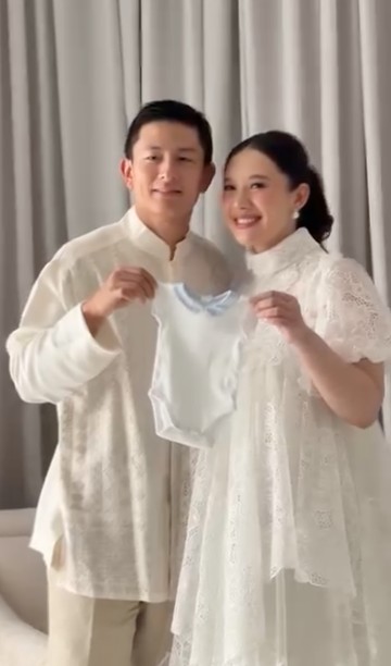 Potret Maternity Athina Istri Rio Haryanto, Inspirasi Gaya Bumil Elegan Jelang Melahirkan