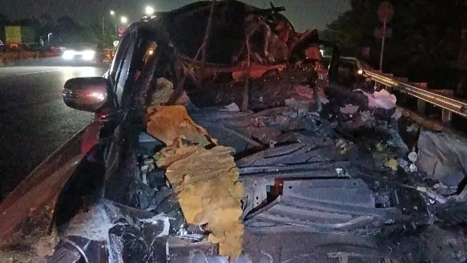 Kecelakaan di Tol Jagorawi: Pajero Tabrak Truk Semen, Polisi Sebut Sopir Diduga Mengantuk