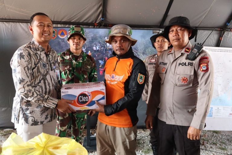 Kabut Asap Karhutla Mulai Ganggu Pendaratan Pesawat di Bandara Syamsudin Noor Banjarbaru, 4 Hari Operasional Terdampak