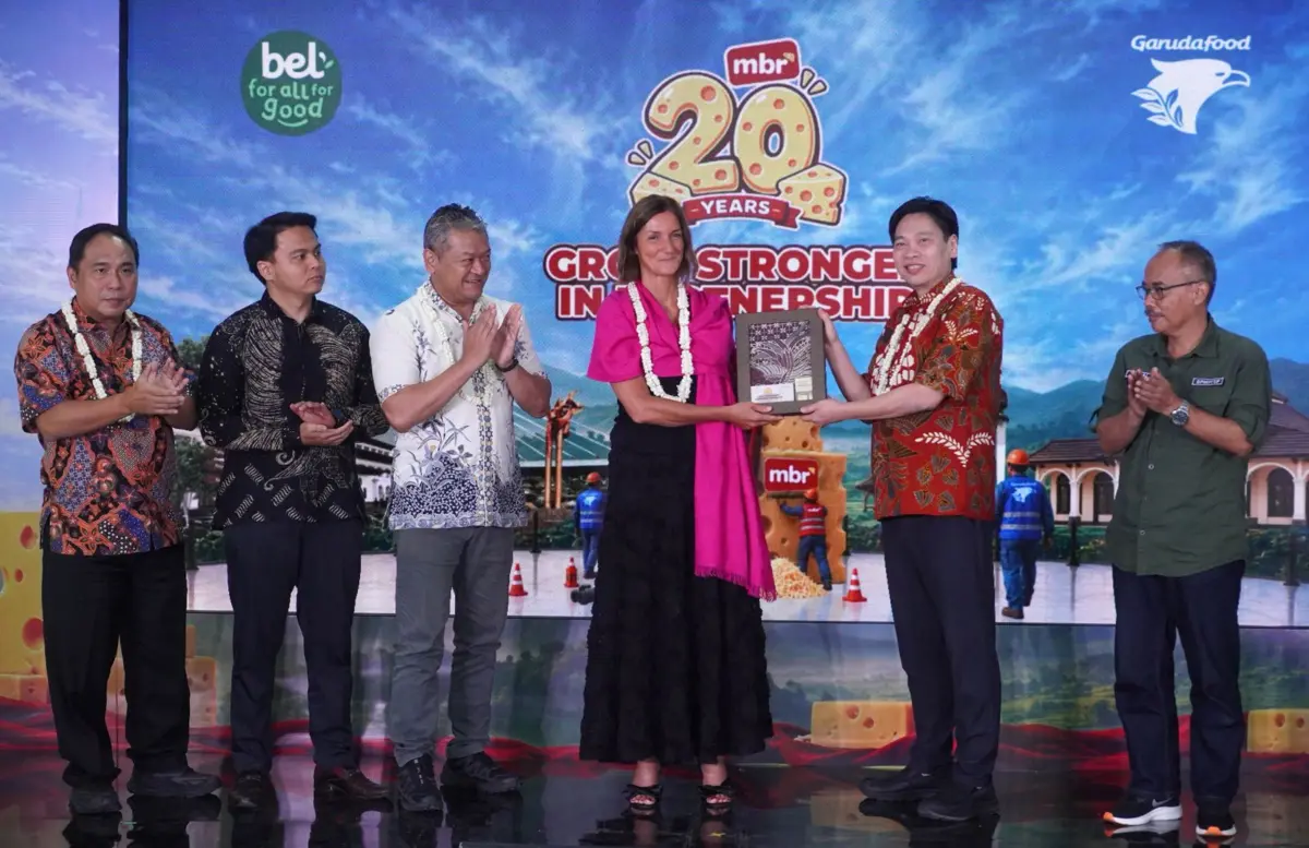 CEO Bel Group Kunjungi Pabrik Prochiz di Sumedang, Perkuat Kemitraan Garudafood dan MBR di Hari Jadi ke-20