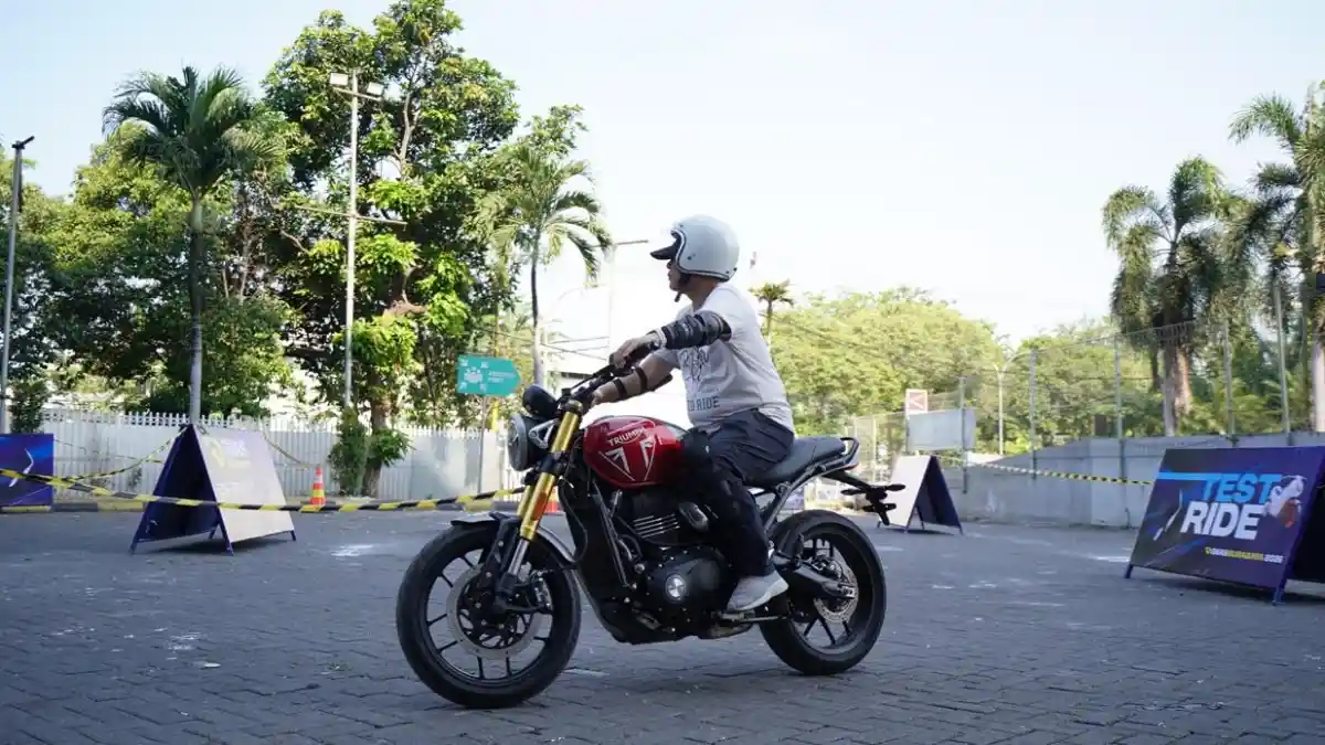 GIIAS Surabaya 2026: Tujuh Merek Motor Sediakan Test Ride, Ada Triumph hingga Royal Enfield
