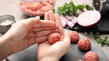 MPASI 10 Bulan Berkuah: 9 Resep Penambah Berat Badan yang Mudah Dibuat