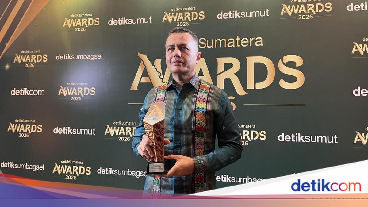 Musa Rajekshah Terima Penghargaan di detikSumatera Awards 2026, Tegaskan Komitmen Bangun Infrastruktur Sumut