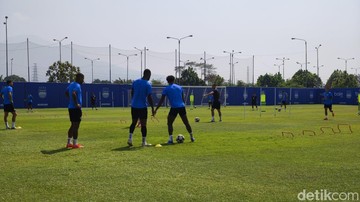 Persib Bandung Hadapi Manila Digger di Playoff ACL 2: Tiga Pemain Absen, Marc Klok Pastikan Target Kemenangan