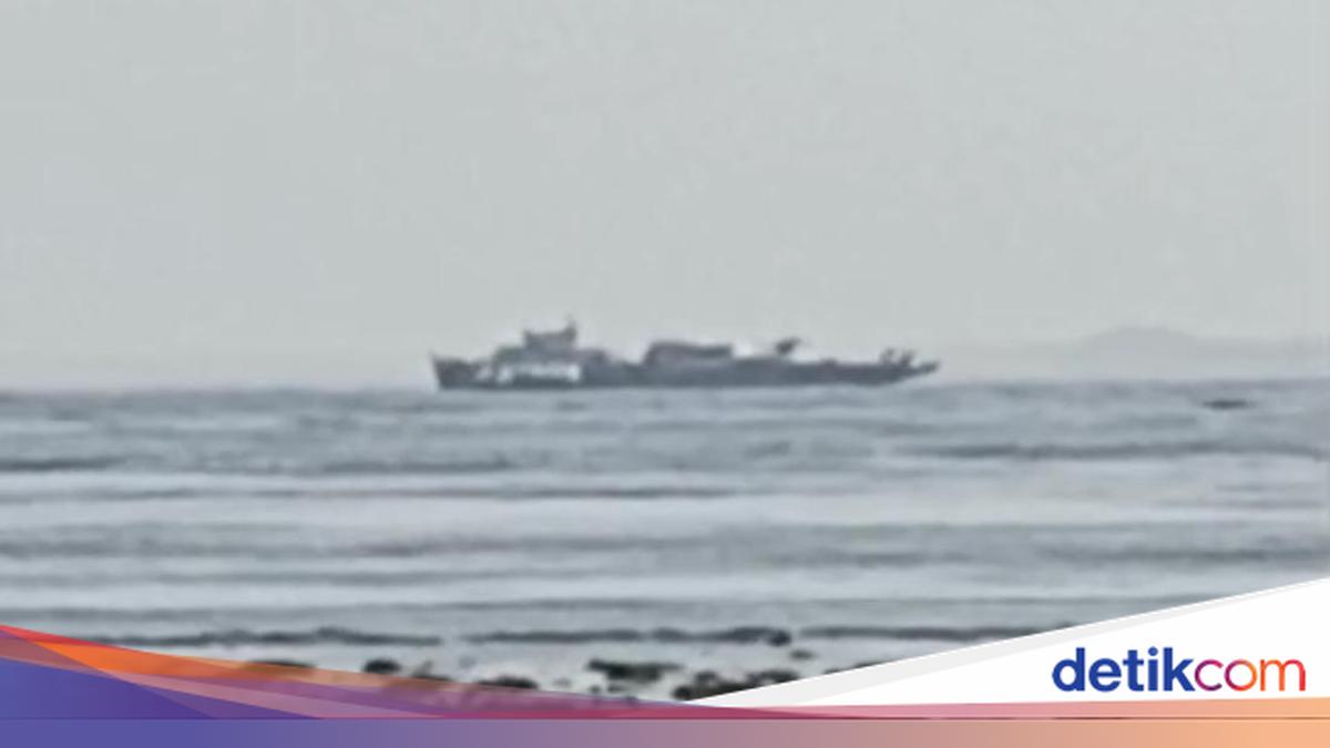 KMP Perkasa Prima 5 Mati Mesin di Selat Bali, 25 Penumpang Dievakuasi ke Pelabuhan Ketapang
