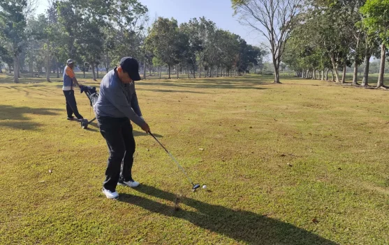 Peringati HUT ke-81 RI, Pemprov Gorontalo Gelar Turnamen Golf 18 Lubang, Gubernur Gusnar Raih Dua Kategori