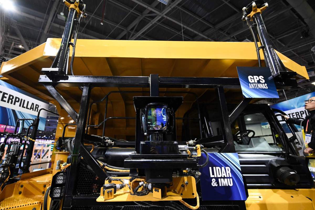 Caterpillar Terapkan AI di Lokasi Tambang dan Konstruksi, Siapkan Dana Investasi 100 Juta Dolar AS