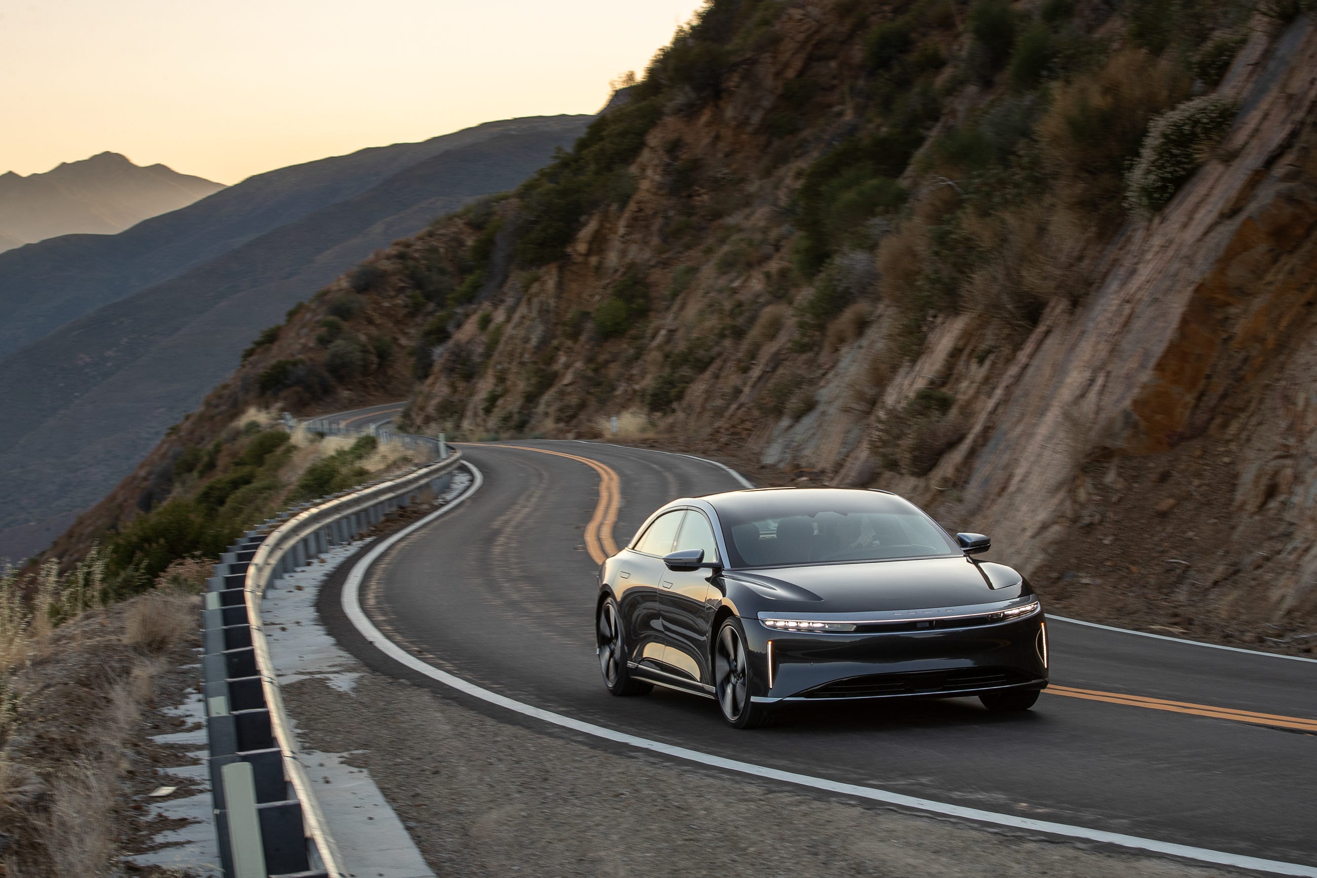 Lucid Air Kena Recall 27.185 Unit di AS, Ada Peringatan Risiko Kebakaran