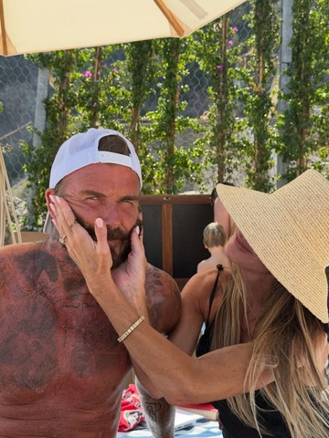 David Beckham Ajak Keluarga ke Pantai, Ini Gaya Liburan Musim Panas Mereka