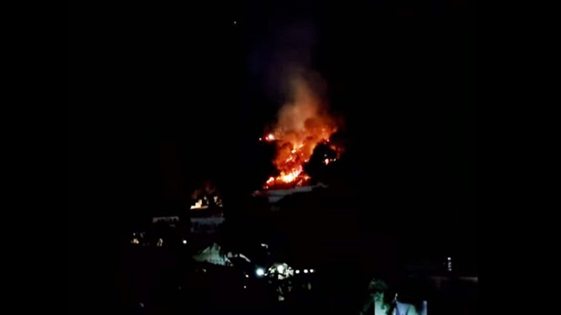 Kebakaran Lahan Kembali Landa Perbukitan Senggigi, Damkarmat Lobar Turun Padamkan Api di Bukit Loco