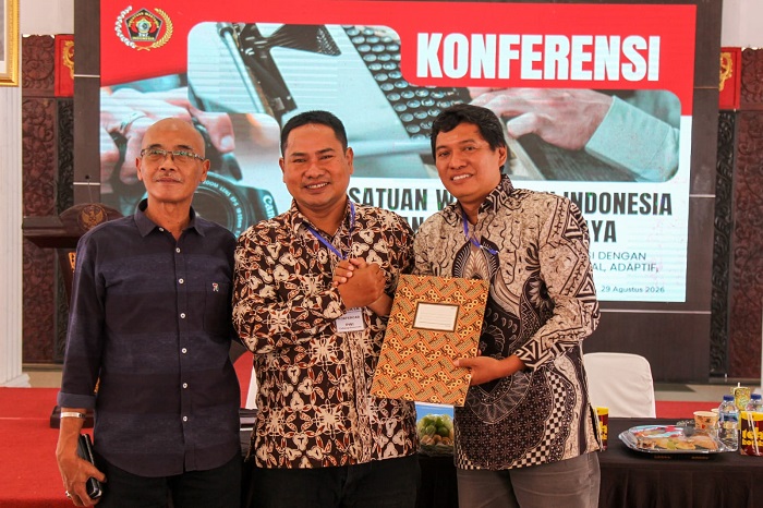 Muhammad Hidayat Resmi Nakhodai PWI Pasuruan 2026-2029, Menang Aklamasi di Konfercab