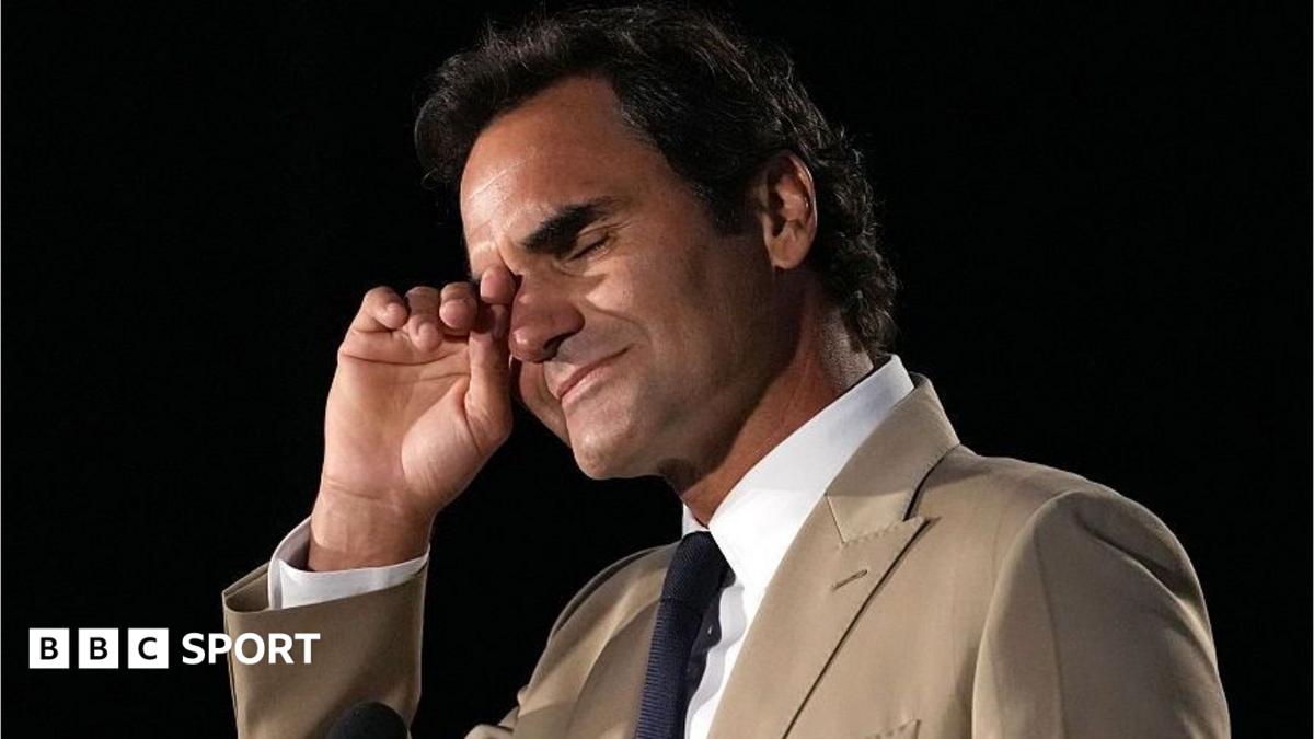 Roger Federer Menangis Saat Resmi Masuk Hall of Fame Tenis Internasional