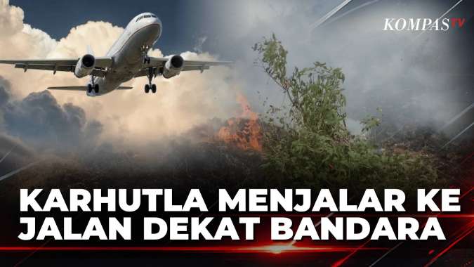 Kebakaran Lahan Dekat Bandara Supadio Meluas, Jalan Angkasa Pura II Tertutup Asap Pekat