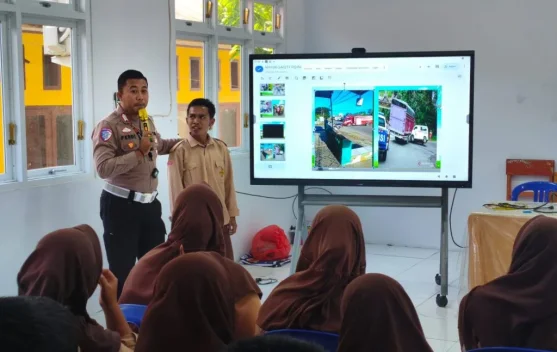 Polres Bone Bolango Gelar Police Goes to School di Sekolah, Pelajar Dibekali Materi Tertib Lalu Lintas dan Wawasan Kebangsaan