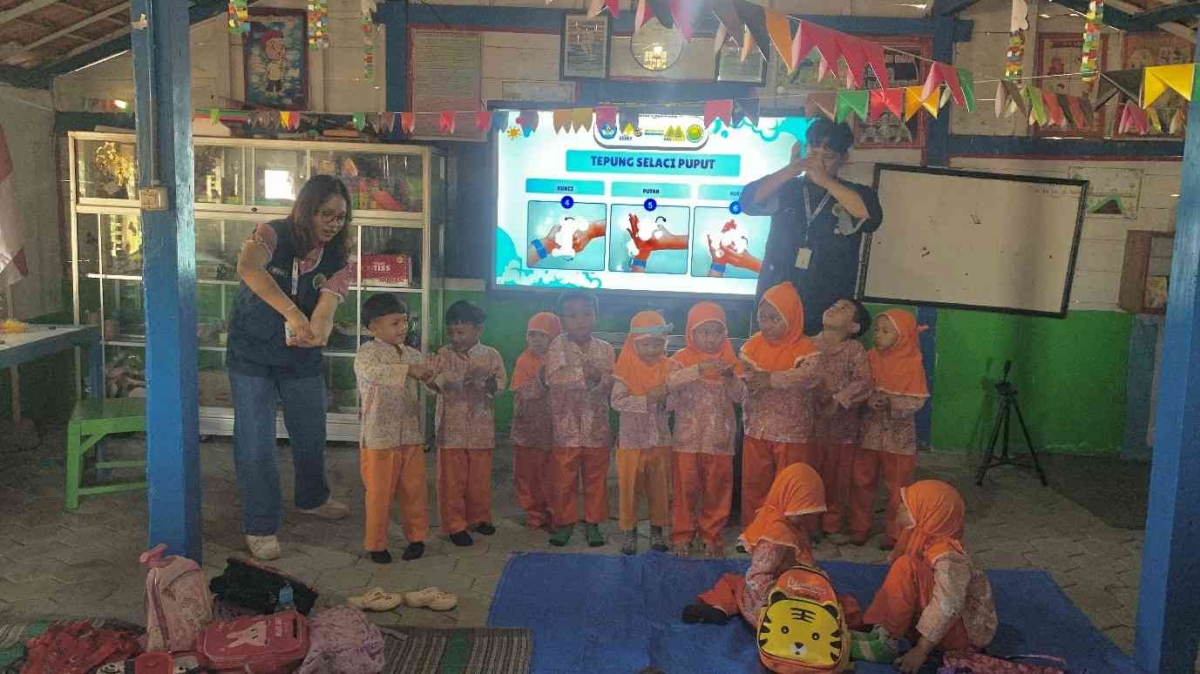 Parenting Anak Usia Dini: Ciptakan Si Kecil Sehat dan Percaya Diri