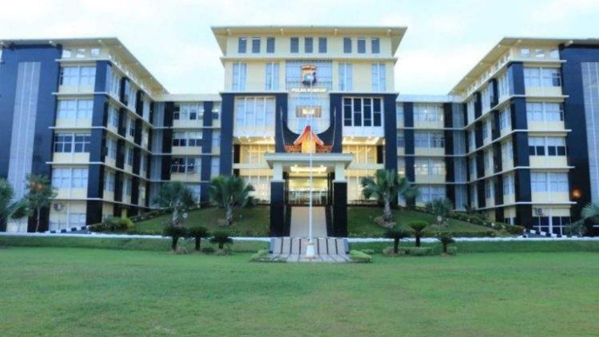 Mutasi Besar-besaran di Polda Sumbar: 4 Pejabat Utama Dirotasi, Dirreskrimsus hingga Kabid Propam Diganti