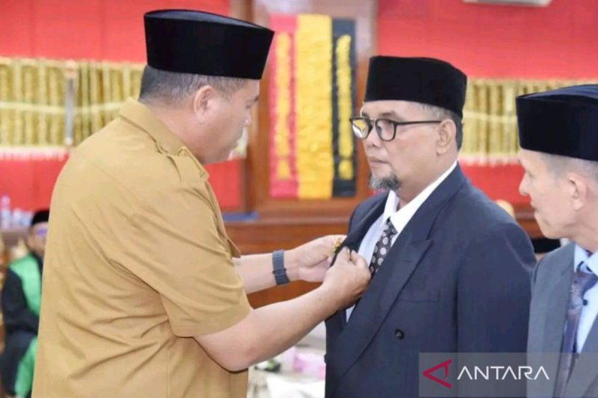 Lima Pimpinan Baznas Kota Pariaman Resmi Dilantik Wali Kota untuk Periode 2026-2031