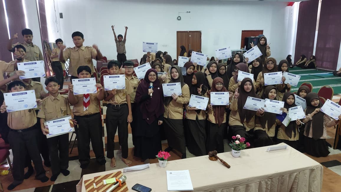 Siswa SMP Bosowa School Makassar Dibekali Administrasi Kesekretariatan dalam LDKS, Guru: Fondasi Organisasi Profesional