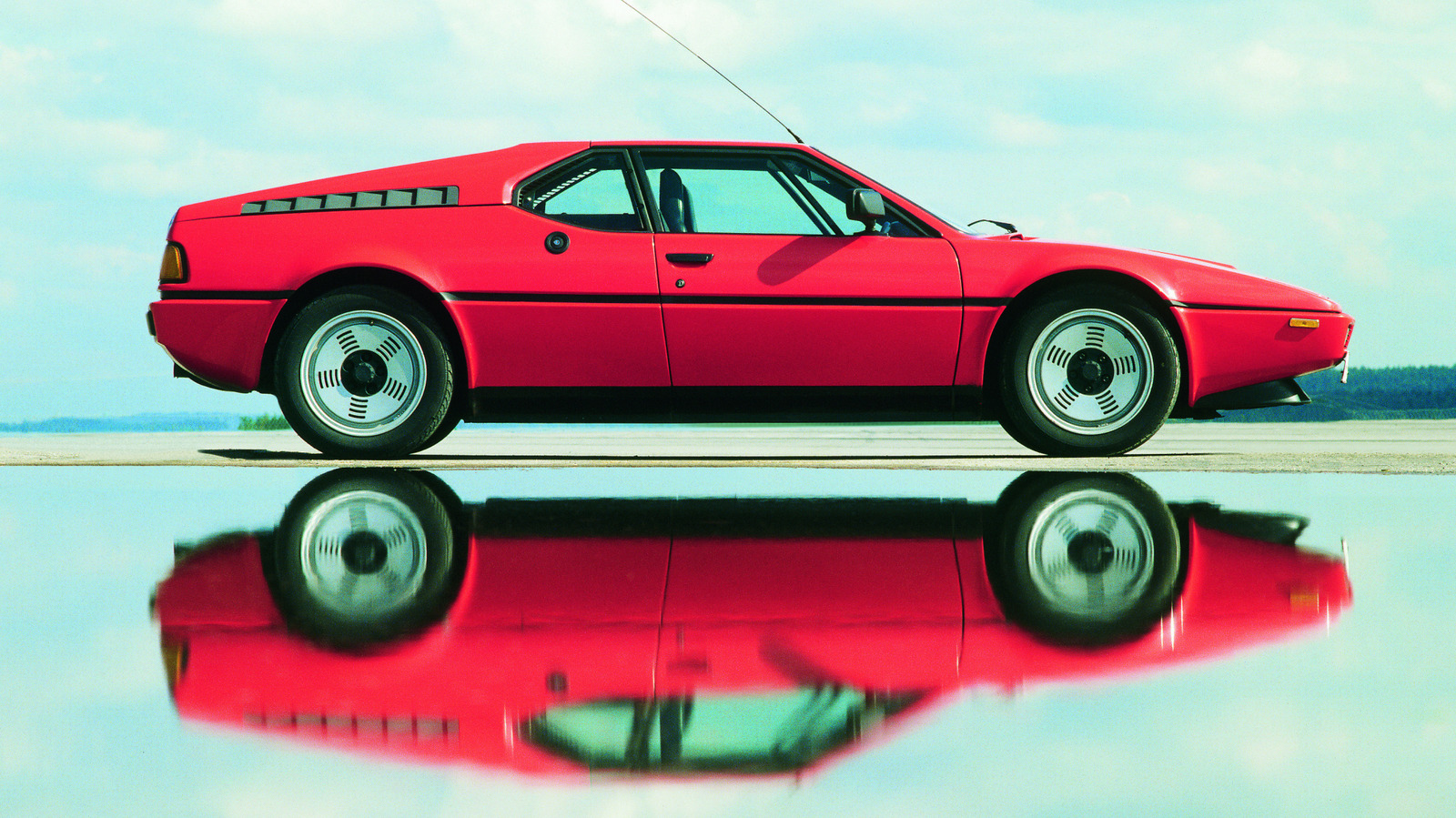Mobil Baji Legendaris 1970-1980: Dari DeTomaso Pantera sampai Lancia Stratos