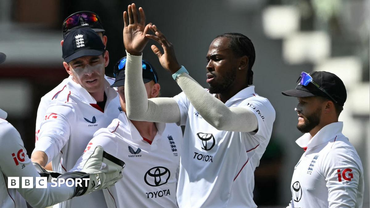 Ollie Robinson Torehkan 23 Wicket dalam Tiga Tes, Inggris Hancurkan Pakistan di Lord's