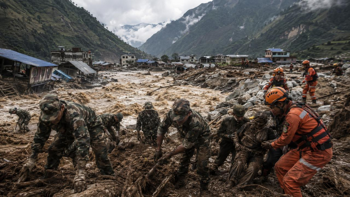 Korban Banjir Bandang di Nepal-China Capai 797 Tewas, 3.048 Orang Masih Hilang
