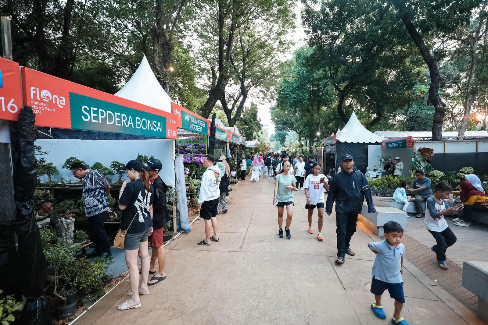 FLONA 2026 di Lapangan Banteng Resmi Dibuka, 280 Tenant dan 6 Zona Ekoregion Nusantara Siap Dijelajahi Warga