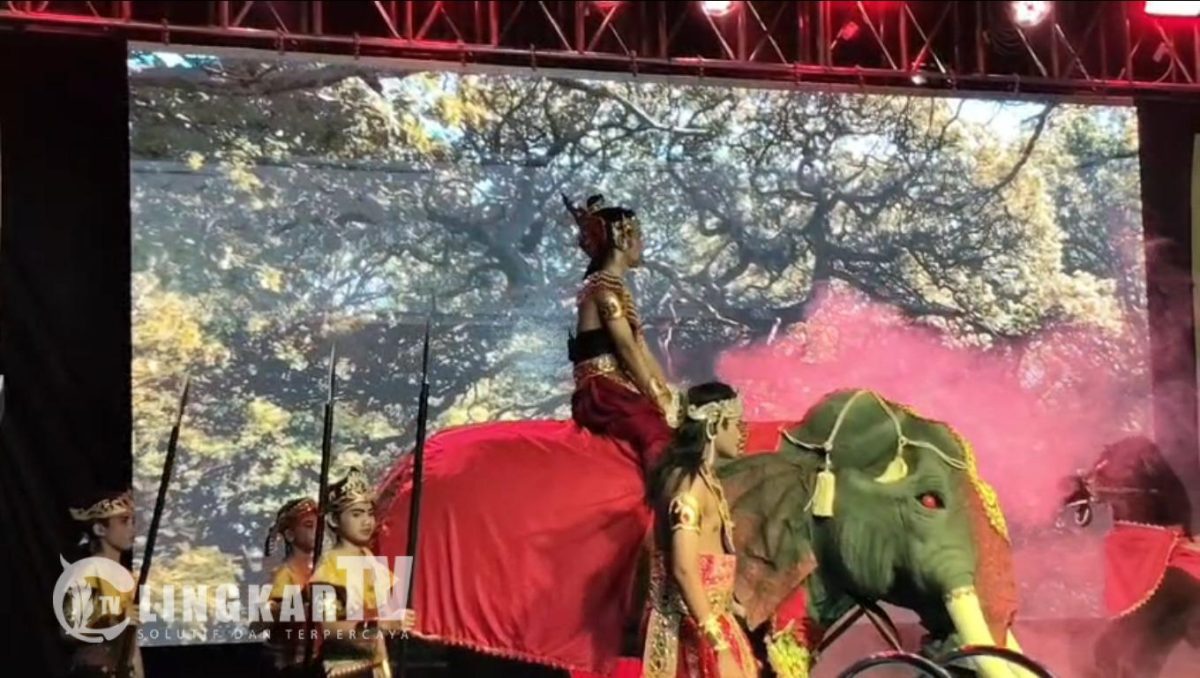 50 Pelajar SMP Kanisius Pati Pentaskan Teater Bharatayudha Nusantara, Dialog Bahasa Jawa hingga Musik Karawitan