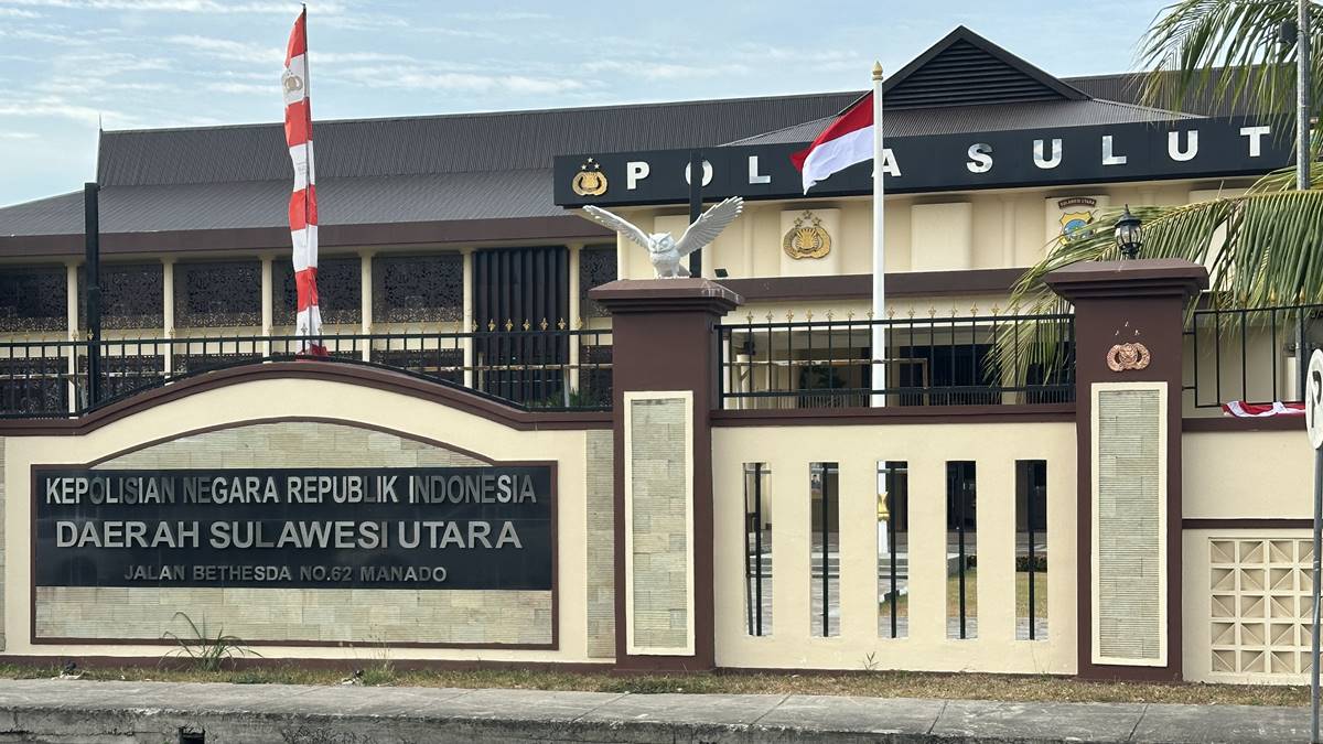 Kapolda Sulut Resmi Berganti, Irjen Roycke Langie ke Mabes Polri dan Brigjen Yudo Hermanto Ambil Alih