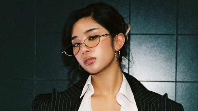 Sophia KATSEYE Absen Tur Eropa demi Kesehatan Mental, Agensi Minta Dukungan Penggemar