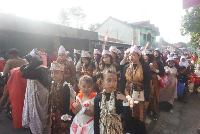 Pesta Rakyat Bantarsari 2026 Ditutup, 5.000 Warga Jalan Sehat Meriahkan Milad Desa ke-41 dan HUT ke-81 RI