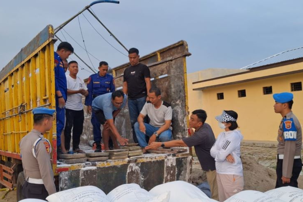 Modus Baru Penyelundupan Timah: 15 Balok Logam Ilegal Ditemukan di Balik 10 Ton Tepung Tapioka