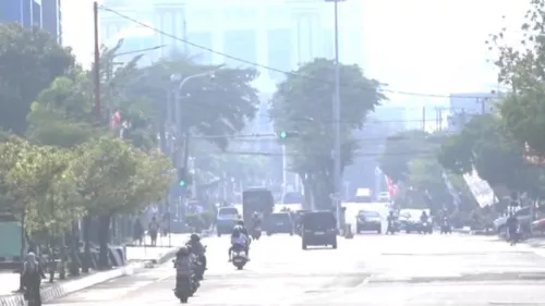 Gunung Sinabung Erupsi, Perkotaan Berastagi Diselimuti Abu Vulkanik dan Warga Diimbau Pakai Masker