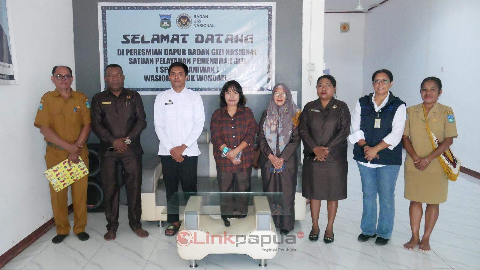 Dapur MBG Teluk Wondama Layani 4.000 Penerima per Hari, Komisi A DPRK Minta Tambah Unit Baru