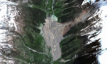 Gletser Raksasa di Nepal Longsor, Gelombang Maut Menghantam dari Langit
