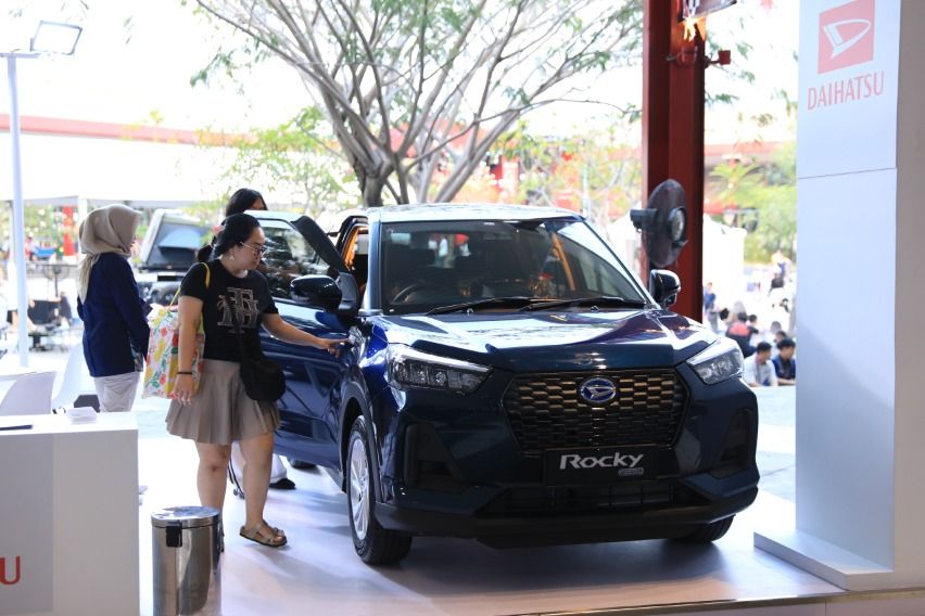 Daihatsu Rocky e-Smart Hybrid dan All New Xenia: Dua Strategi di Bawah Rp 300 Juta