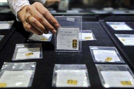 Harga Emas Pegadaian Turun: Galeri24 dan UBS Kompak Merosot, Antam Bertahan