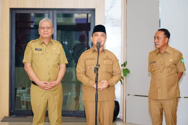 32 Tahun Mengabdi untuk Kalbar, Sekda Harrison Resmi Purna Tugas dan Pamit ke Gubernur Ria Norsan