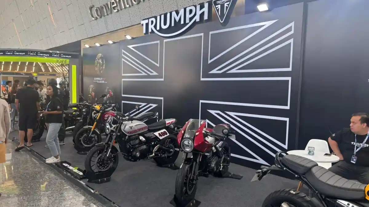 Triumph Borong 2 Gelar Favorit di GIIAS Surabaya 2026: Speed 400 dan Bobber 1200