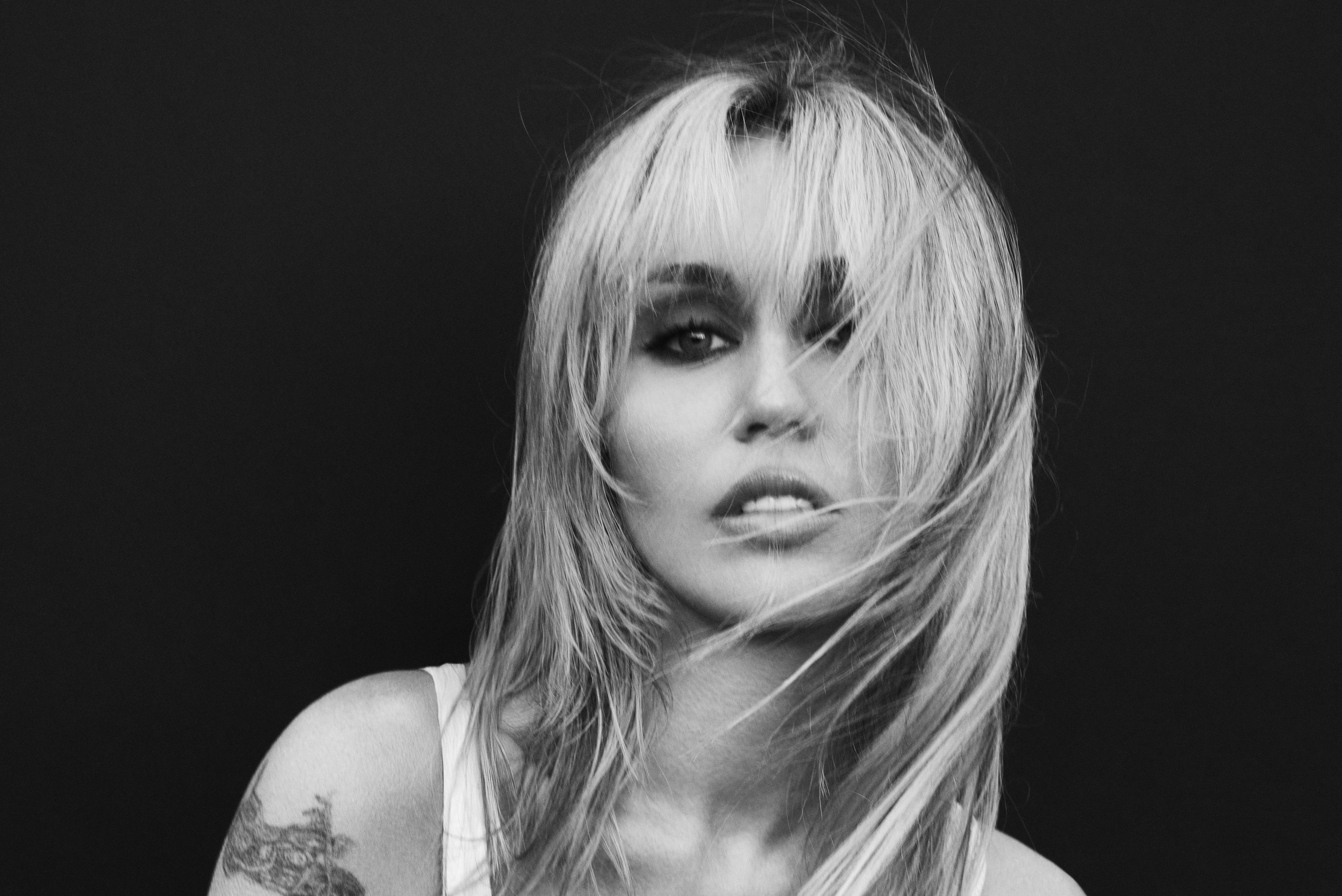 Miley Cyrus Rilis Album Baru 