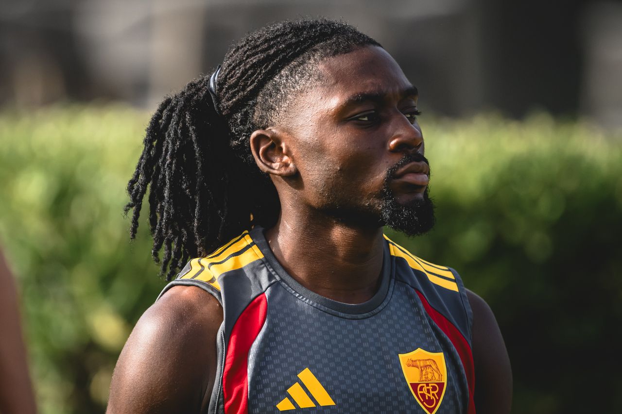 Amankan Pengganti Fernandez, Chelsea Negosiasi Swap Kone-Gittens dengan Roma